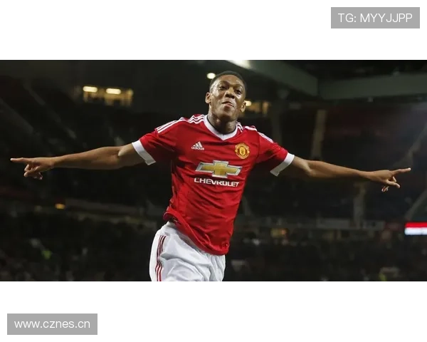 特罗萨德从边锋到中锋的角色转型逻辑解析